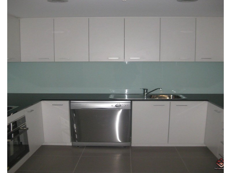 ID:3915975/100 Plenty Road, Preston VIC 3072