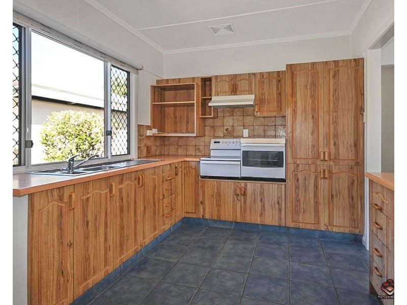 35 Walton Street, Southport QLD 4215