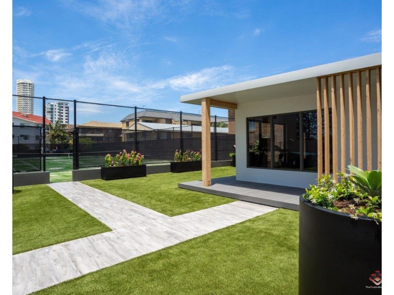 ID:3916039/146-156 The Esplanade, Burleigh Heads QLD 4220