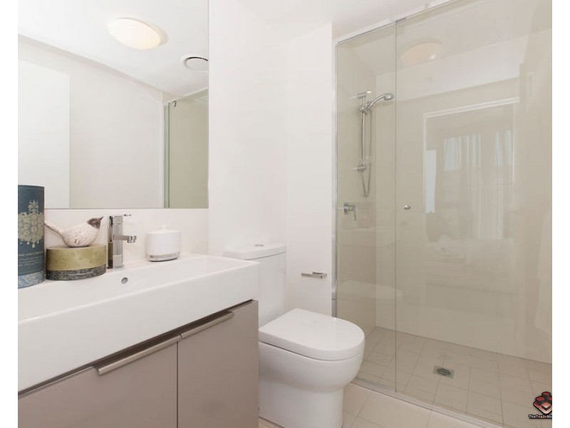 ID:3916102/2 Harbour Road, Hamilton QLD 4007