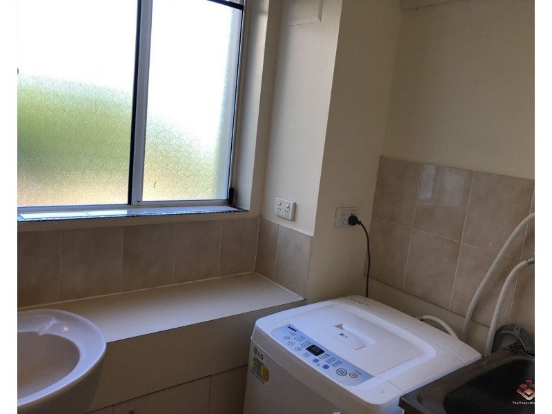 ID:3916136/22 Jennifer Avenue, Runaway Bay QLD 4216