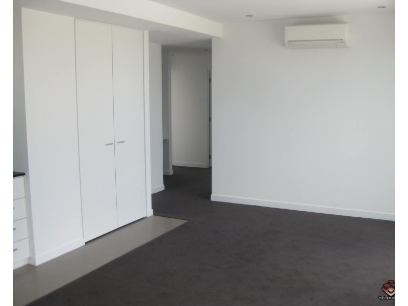 ID:3916392/100 Plenty Road, Preston VIC 3072