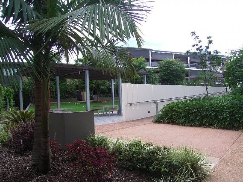 18 Addison Avenue, Bulimba QLD 4171