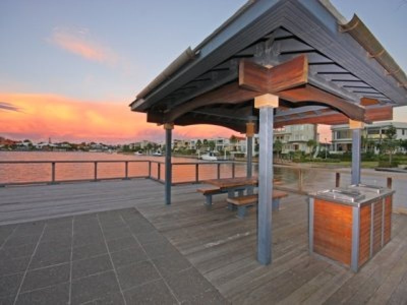1 Grenada Way, Kawana Island QLD 4575