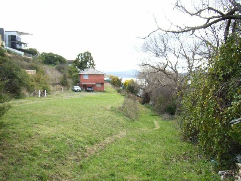 337 Churchill Avenue, Sandy Bay TAS 7005