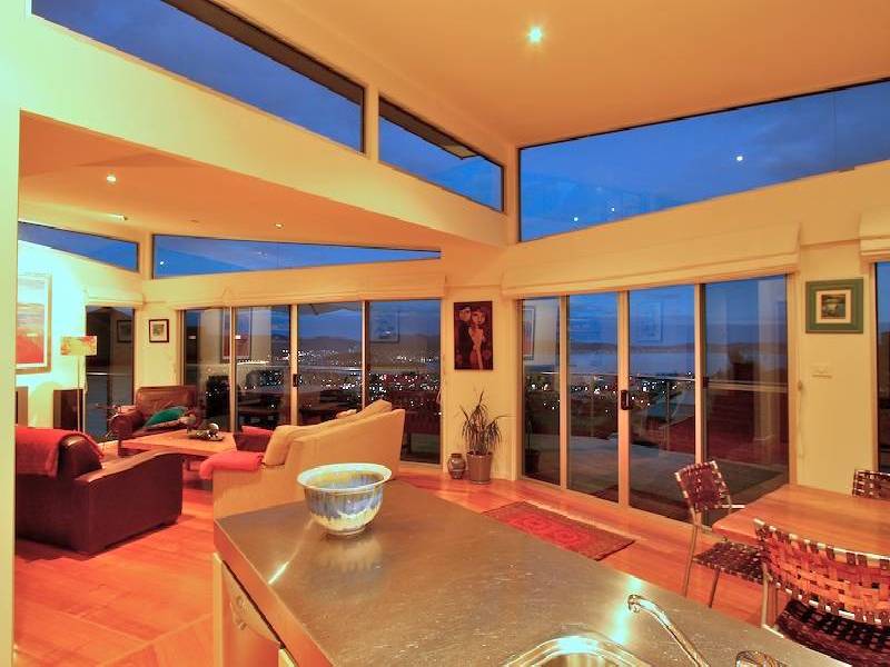 15 Fielding Drive, West Hobart TAS 7000