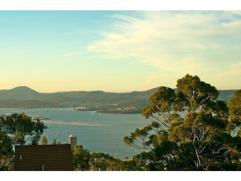 3 Enterprise Road, Sandy Bay TAS 7005