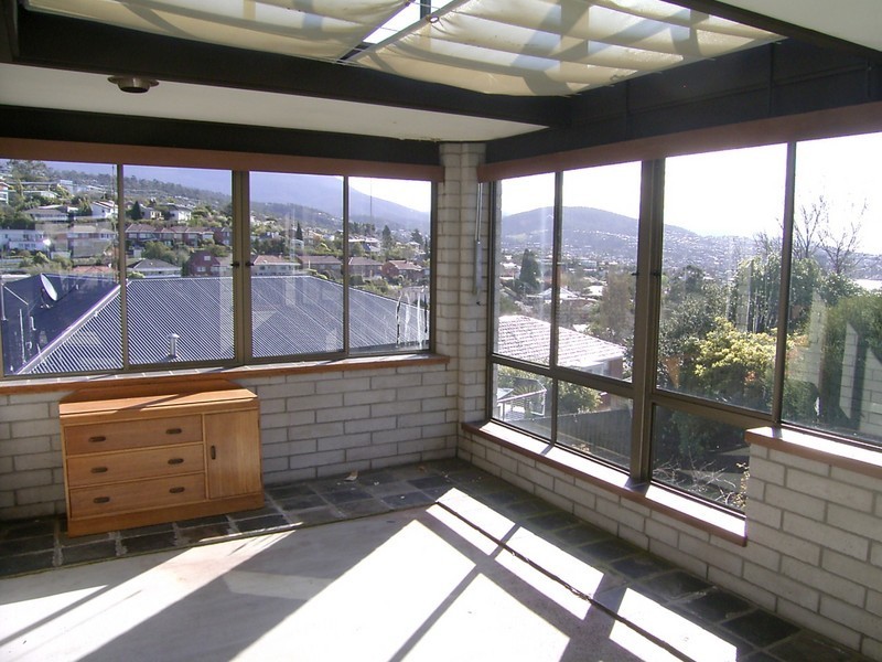 8 Tiersen Place, Sandy Bay TAS 7005