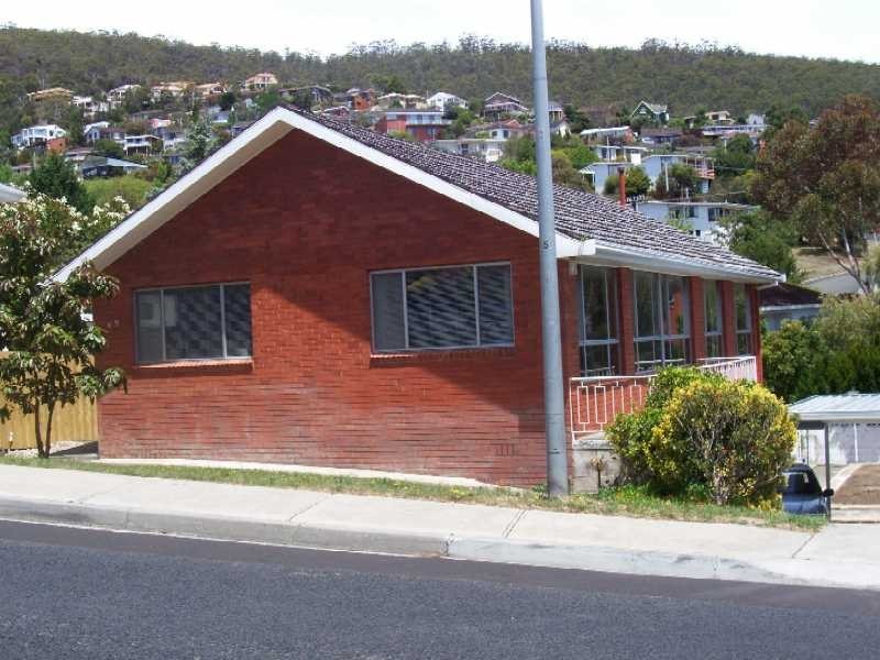 49  Lipscombe Avenue, Sandy Bay TAS 7005