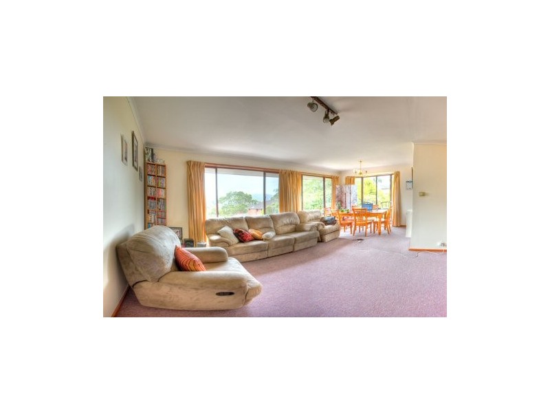 2/9 Solana Place, Sandy Bay TAS 7005