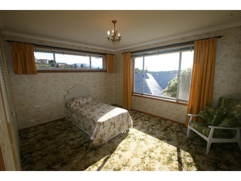 2/46 Pottery Road, Lenah Valley TAS 7008
