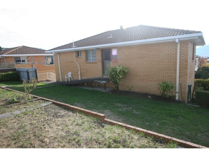 2/46 Pottery Road, Lenah Valley TAS 7008