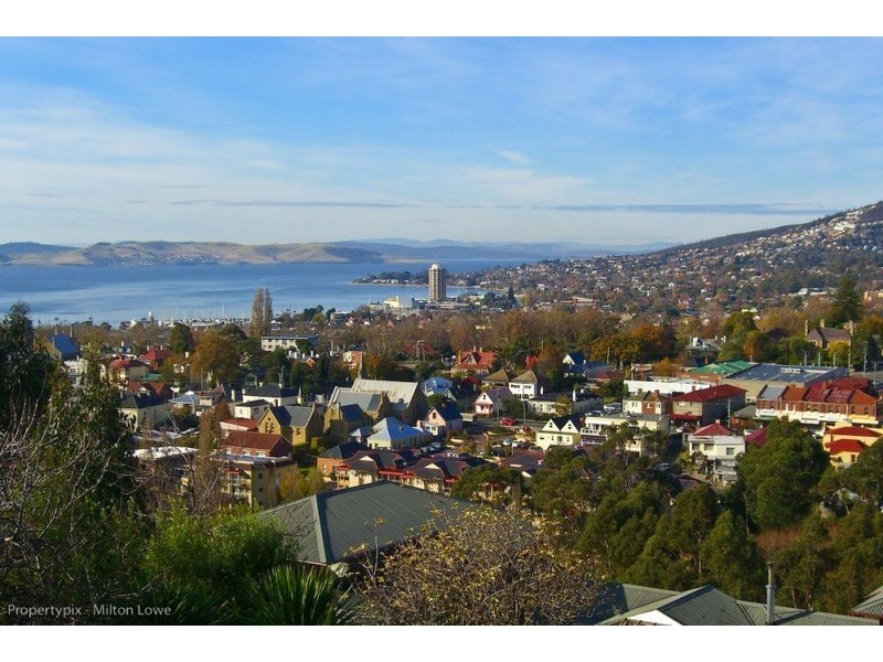11 Liverpool Crescent, West Hobart TAS 7000