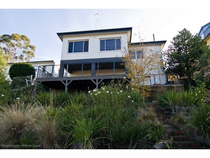 11 Liverpool Crescent, West Hobart TAS 7000