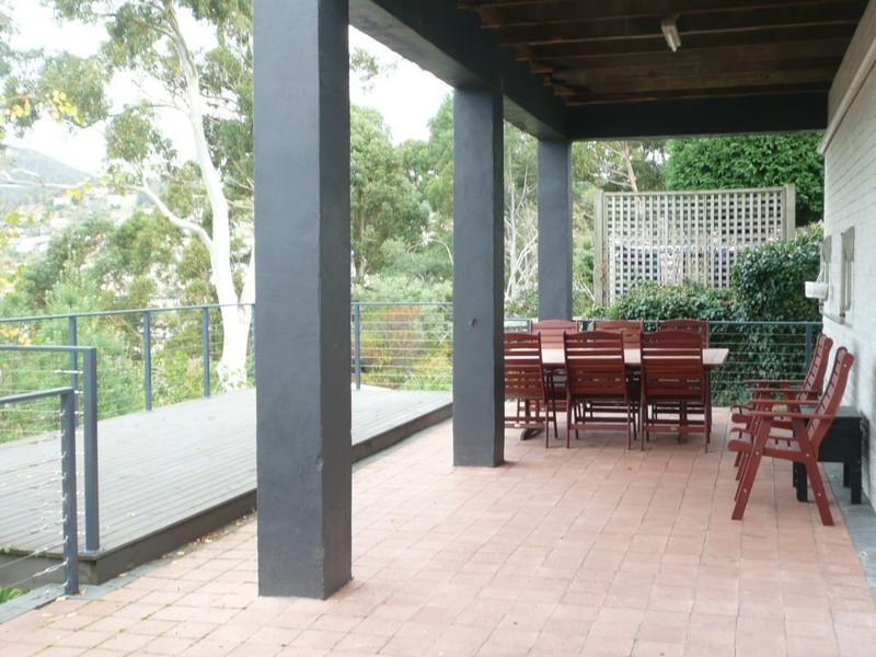 11 Liverpool Crescent, West Hobart TAS 7000