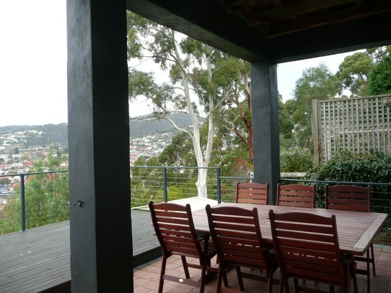 11 Liverpool Crescent, West Hobart TAS 7000