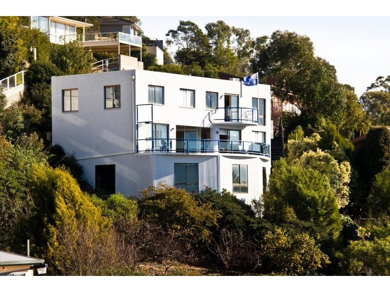 12 Capri Drive, Sandy Bay TAS 7005