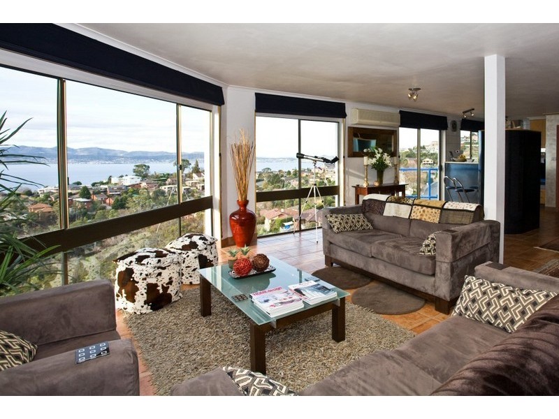 12 Capri Drive, Sandy Bay TAS 7005