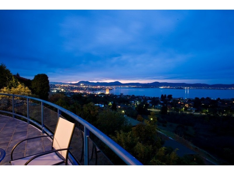 12 Capri Drive, Sandy Bay TAS 7005