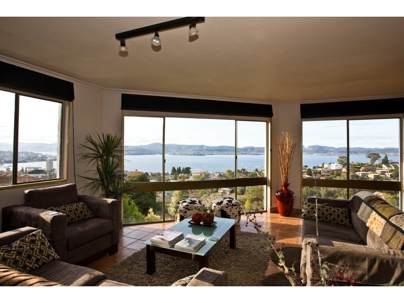 12 Capri Drive, Sandy Bay TAS 7005