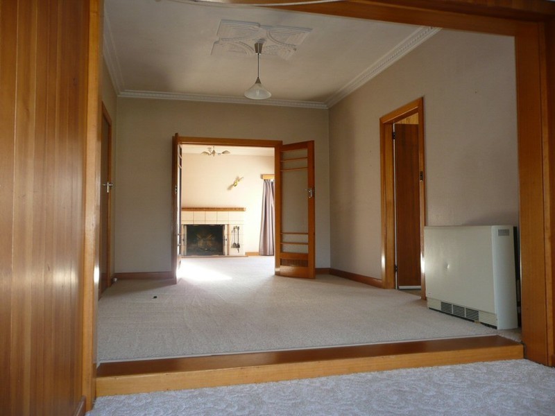 62 Derwentwater Avenue, Sandy Bay TAS 7005