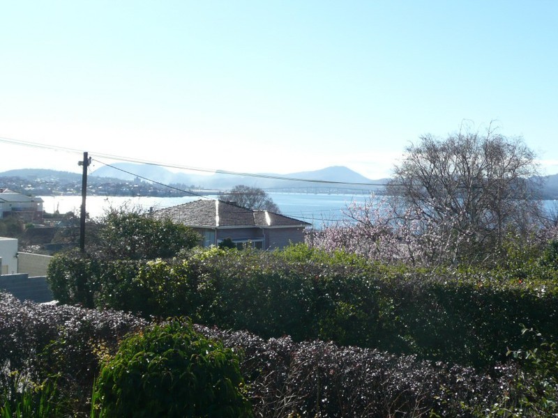 12 Mawhera Avenue, Sandy Bay TAS 7005