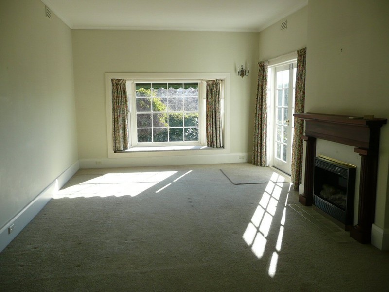 12 Mawhera Avenue, Sandy Bay TAS 7005