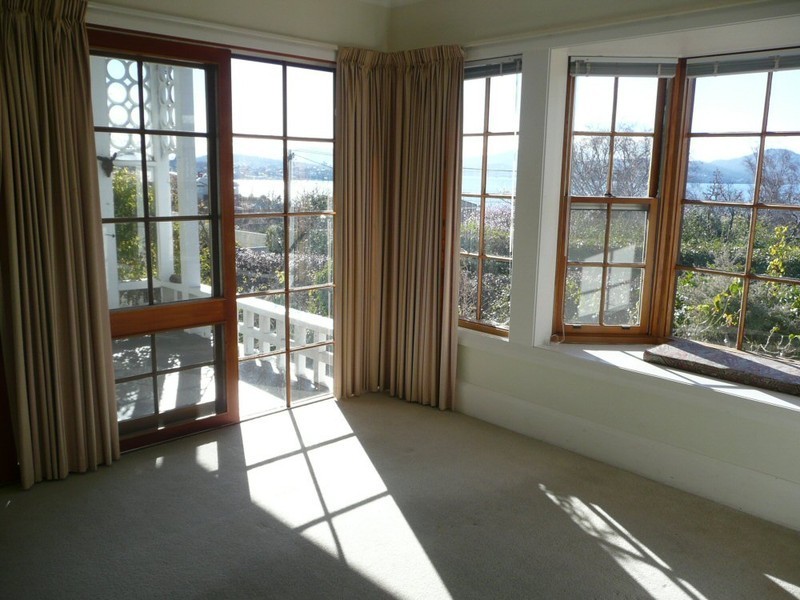 12 Mawhera Avenue, Sandy Bay TAS 7005