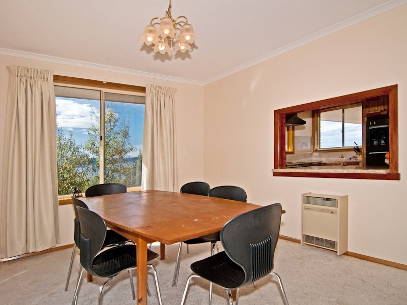 17 Pauldon Drive, Sandy Bay TAS 7005