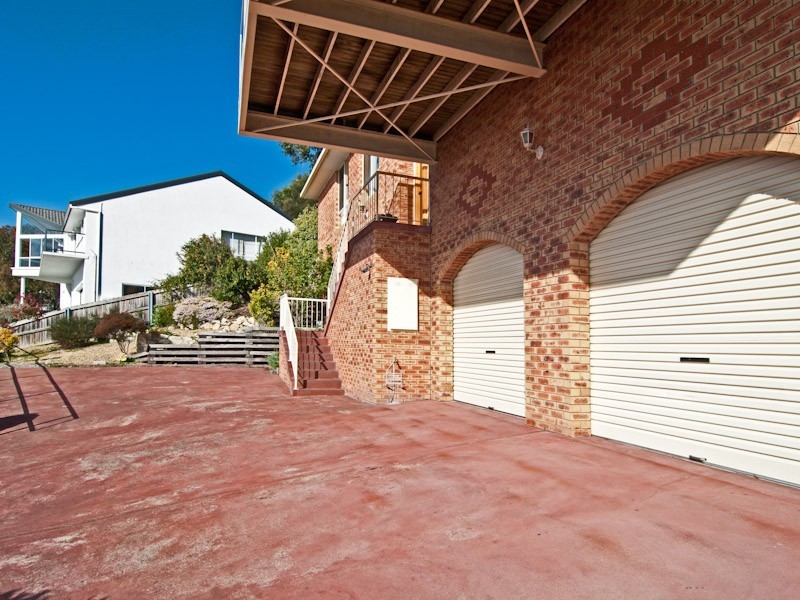 17 Pauldon Drive, Sandy Bay TAS 7005