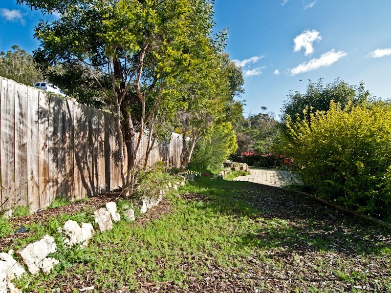 17 Pauldon Drive, Sandy Bay TAS 7005
