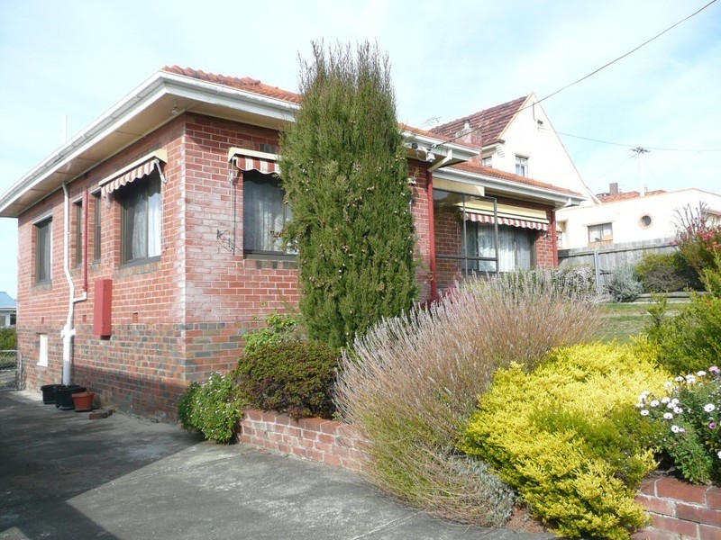 8  Pottery Road, Lenah Valley TAS 7008