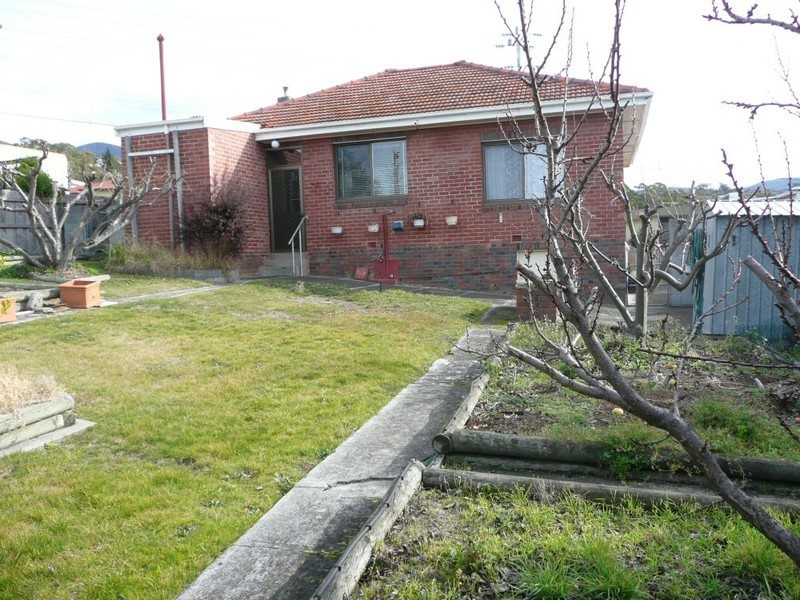 8  Pottery Road, Lenah Valley TAS 7008