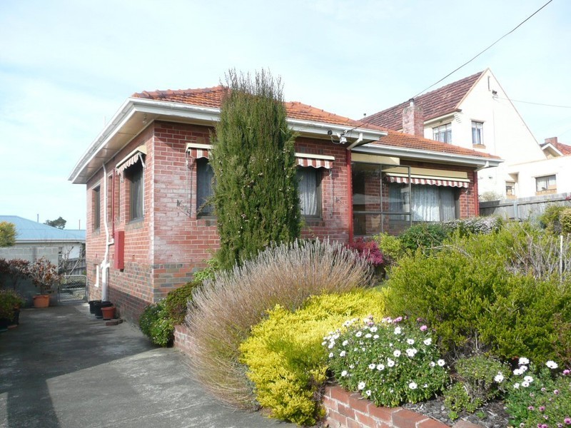 8  Pottery Road, Lenah Valley TAS 7008
