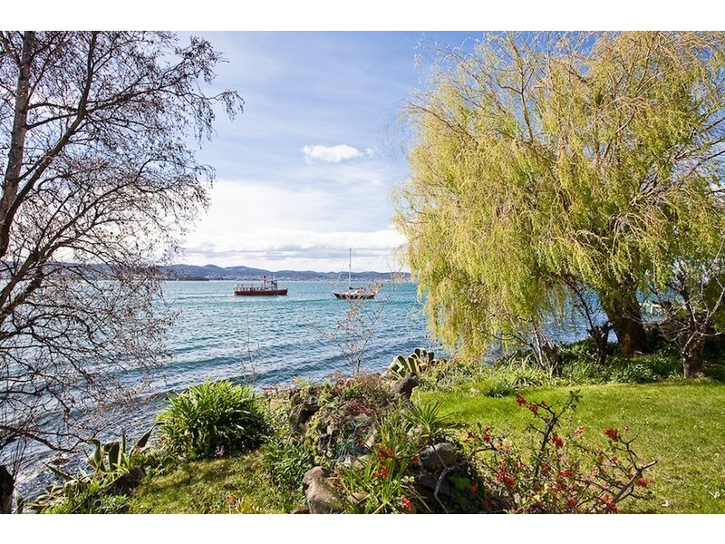 12 Clarke Avenue, Battery Point TAS 7004