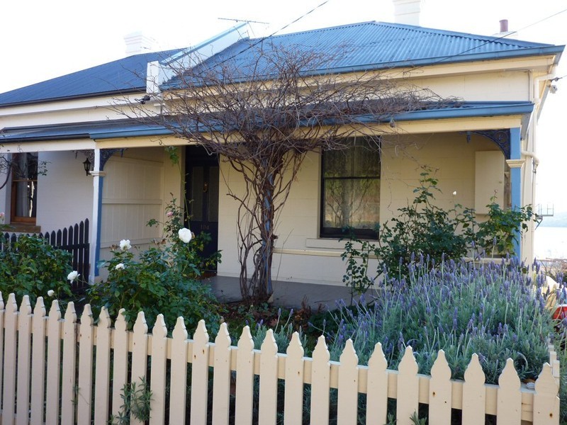 104 Salamanca Place, Battery Point TAS 7004