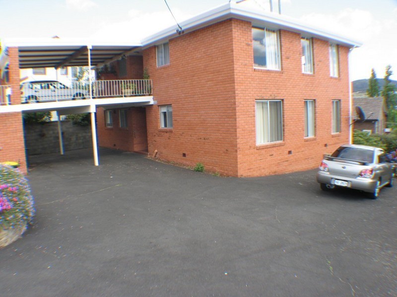 1-9 Manresa Court, Sandy Bay TAS 7005