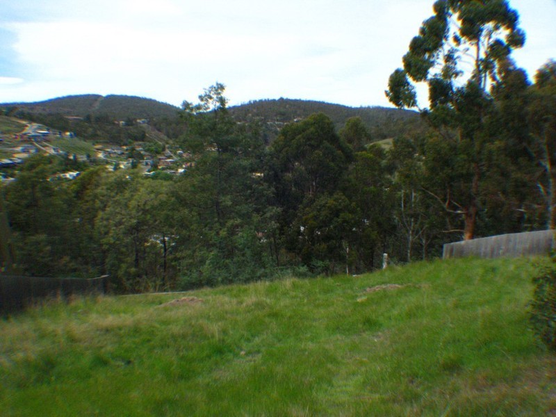 11 Daly Road, Lenah Valley TAS 7008