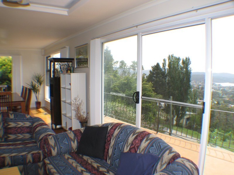 57 Athleen Avenue, Lenah Valley TAS 7008