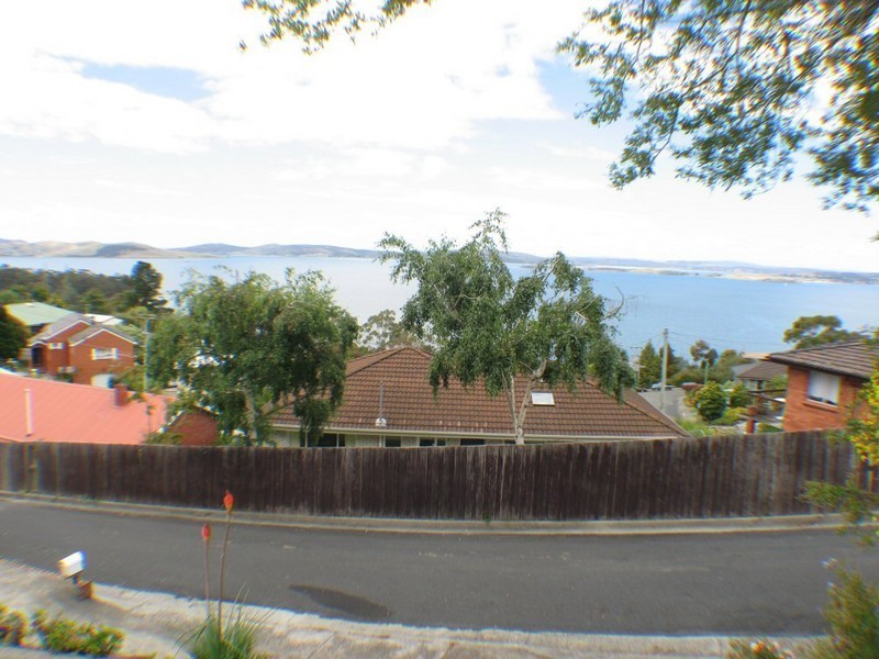 1-4 Tower Court, Taroona TAS 7053