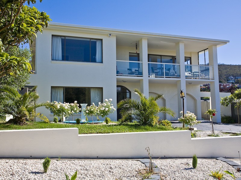 9 Dresden Street, Sandy Bay TAS 7005