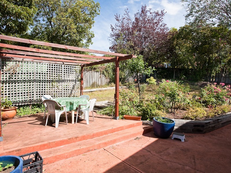 1 Woolton Place, Sandy Bay TAS 7005
