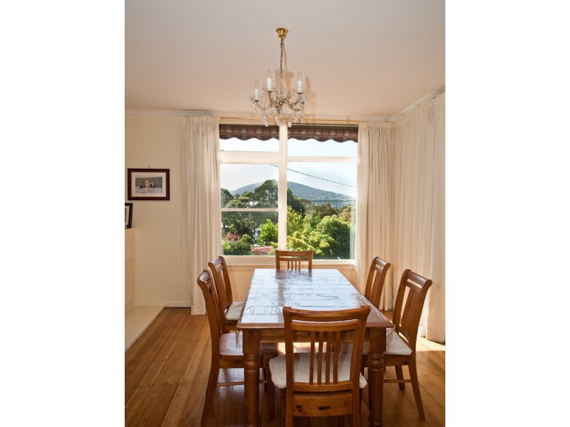 1 Woolton Place, Sandy Bay TAS 7005