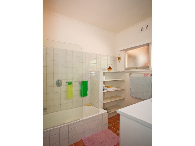 1 Woolton Place, Sandy Bay TAS 7005