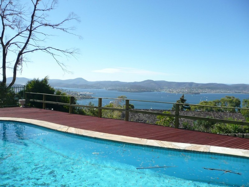 4 Enterprise Road, Sandy Bay TAS 7005