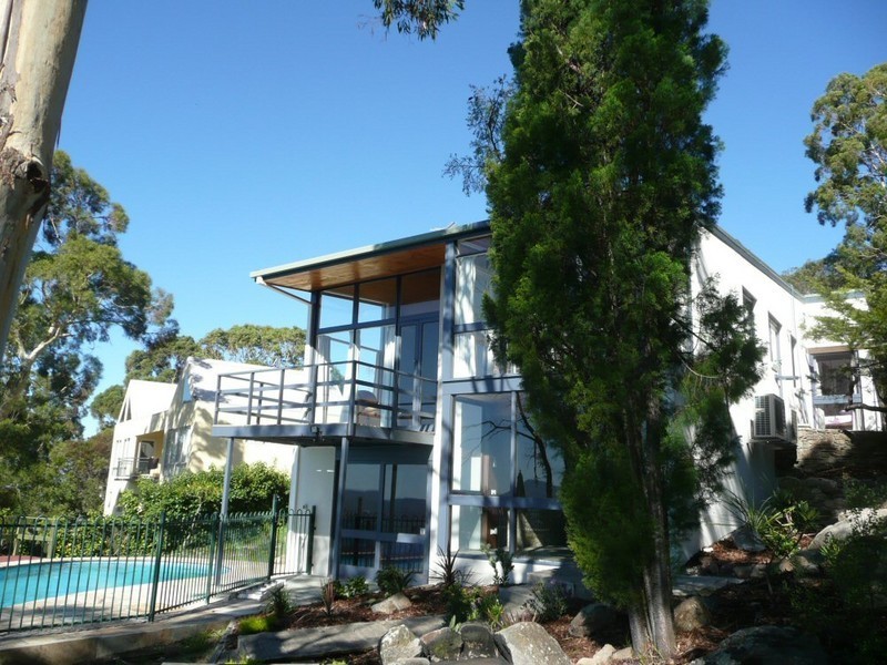 4 Enterprise Road, Sandy Bay TAS 7005