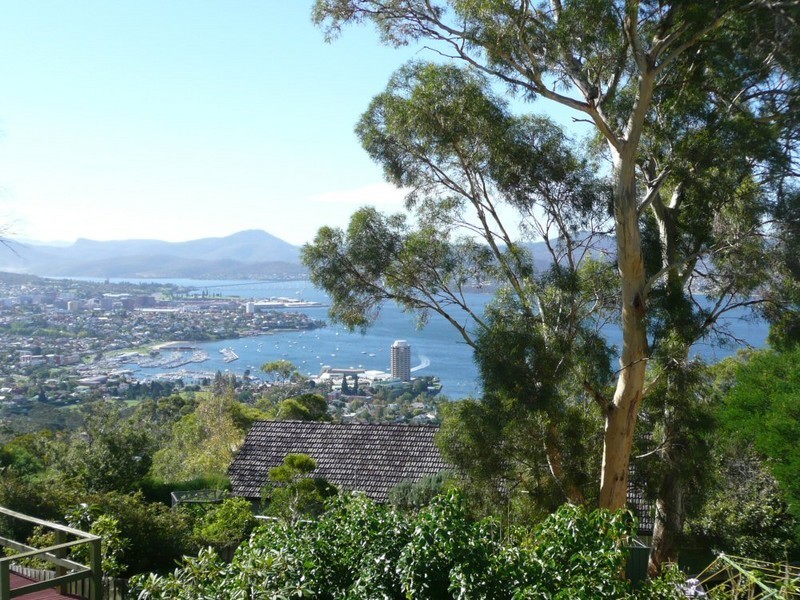 4 Enterprise Road, Sandy Bay TAS 7005
