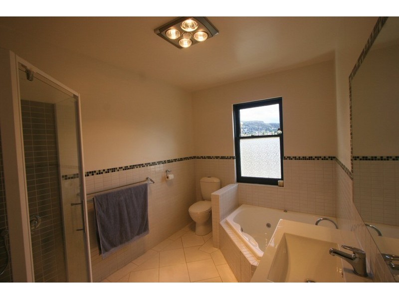 47 Cross Street, New Town TAS 7008