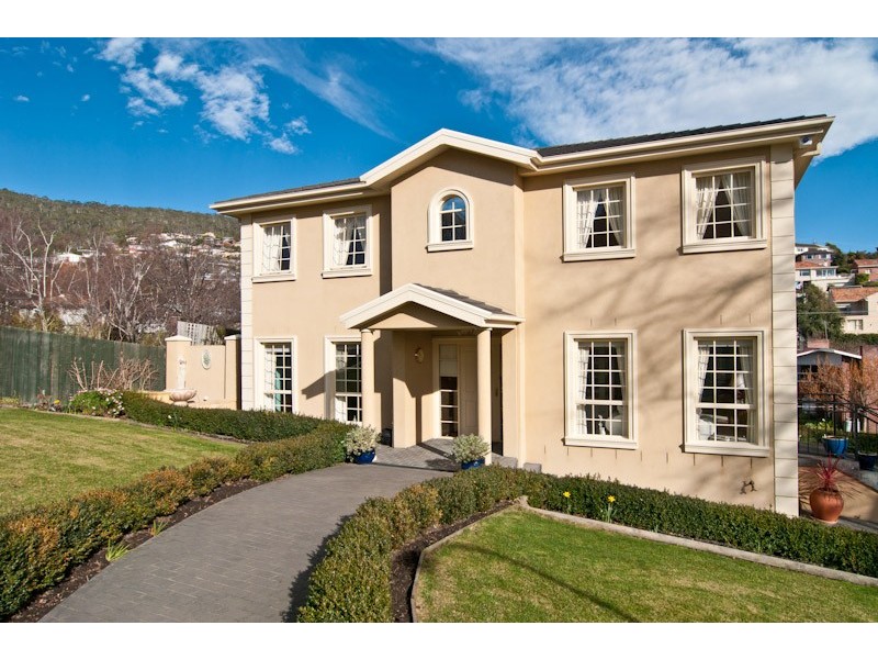 31 Lipscombe Avenue, Sandy Bay TAS 7005
