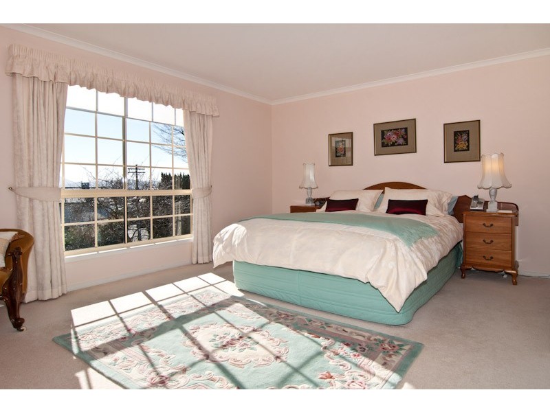 31 Lipscombe Avenue, Sandy Bay TAS 7005
